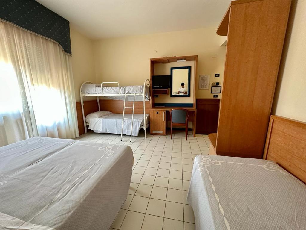 Hotel Costa Verde Pineto Extérieur photo